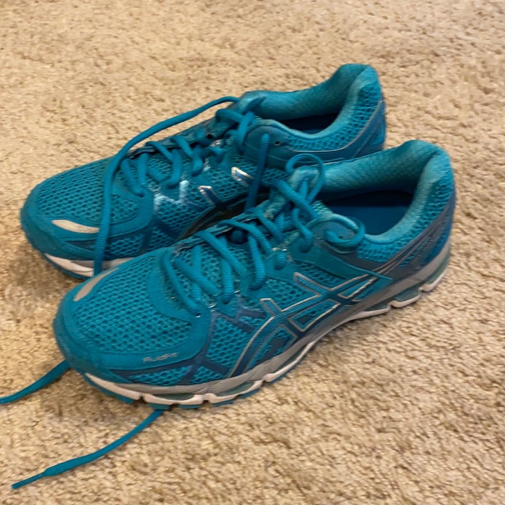 Brand new kayano 21 MSRP $180 limited edition